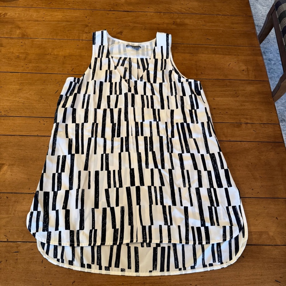 Vince Women's  Black/White 100% Silk Tank Top - Size Medium
